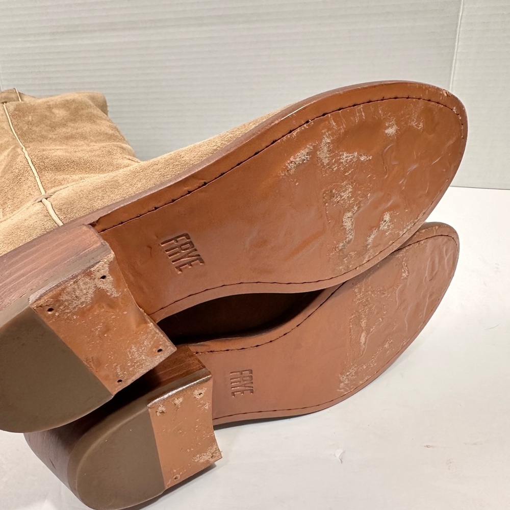 Frye Carson Pull On Beige Suede Boots Sz 7 - Picture 4 of 6